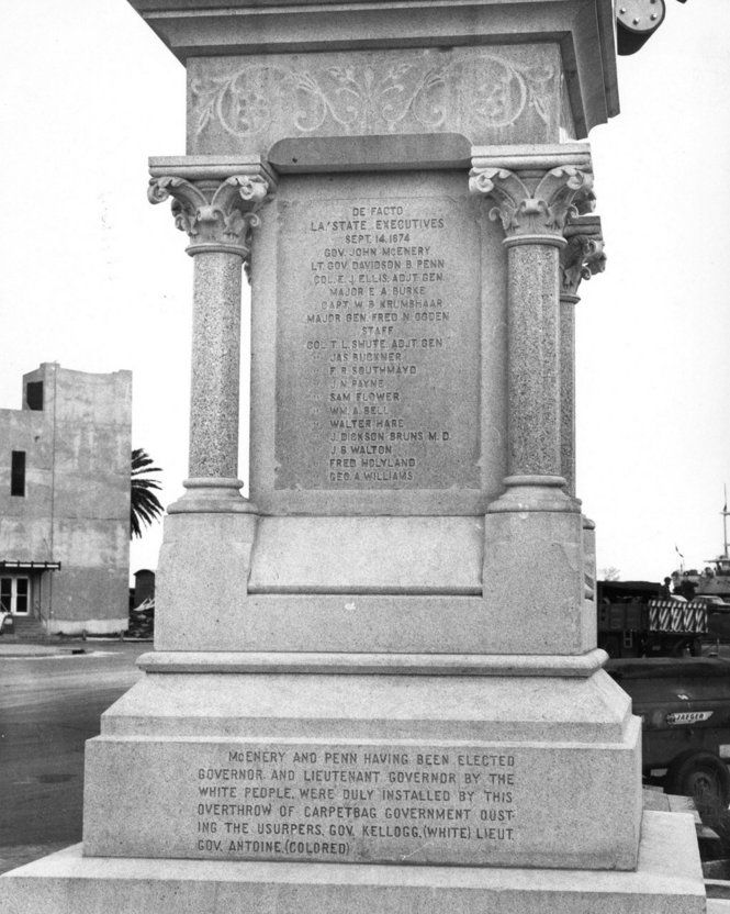 liberty place monument